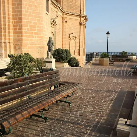 Temple Hill - In The Heart Of * Mellieħa